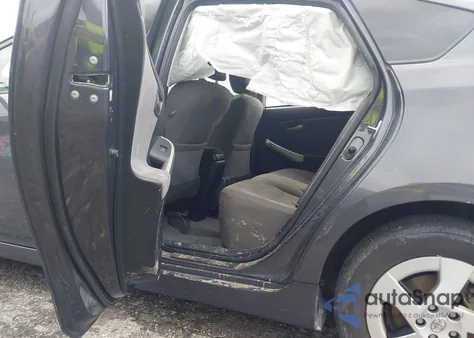 2015 Toyota Prius Two z USA, uszkodzony, nr VIN JTDKN3DU7F0468874